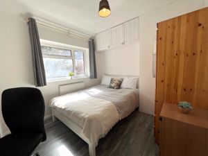 Photo 19- click for photo gallery